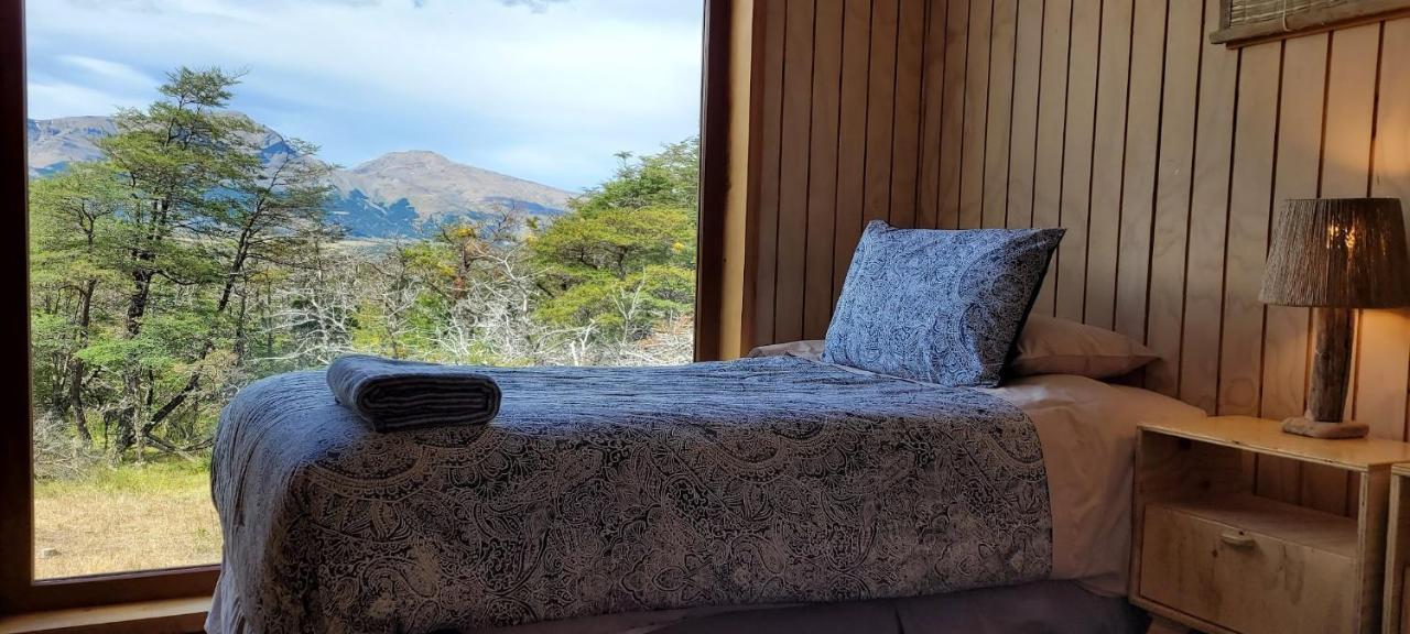فيلا Cabana En Laguna Azul Patagonia Bagual Torres del Paine National Park المظهر الخارجي الصورة