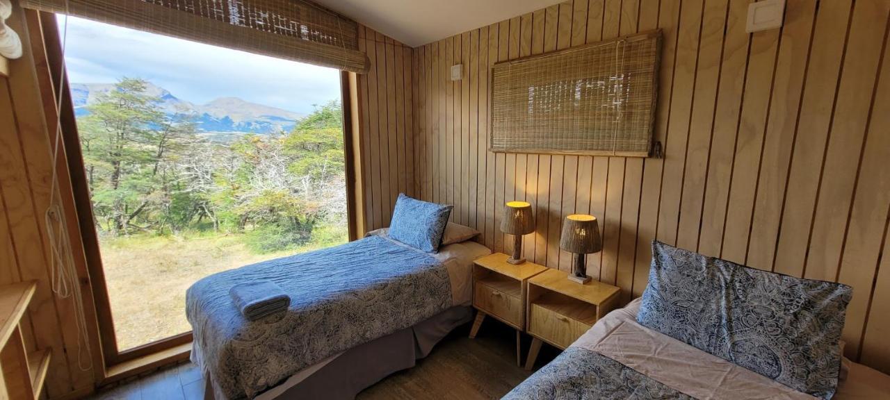 فيلا Cabana En Laguna Azul Patagonia Bagual Torres del Paine National Park المظهر الخارجي الصورة